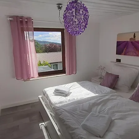 D&b Staycation Apartment Niedenstein