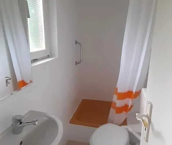 Apartment D&b Staycation Niedenstein